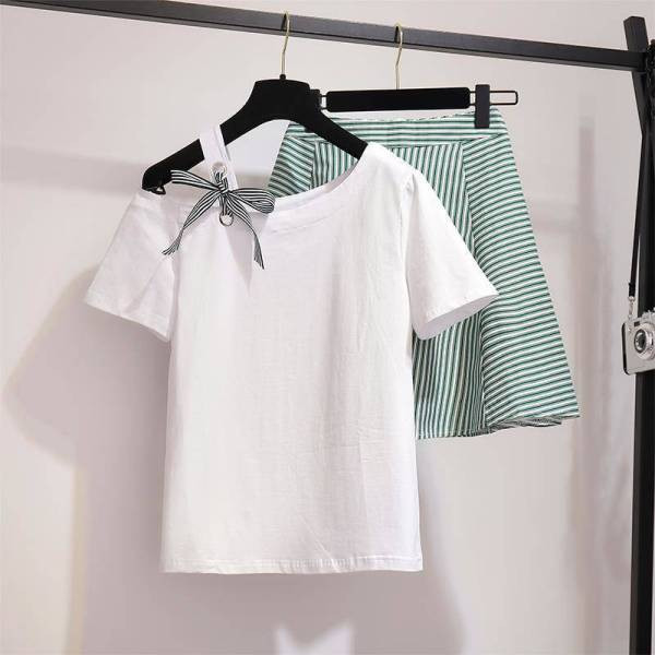 Modern női szett kétrészes póló + rövid szoknya