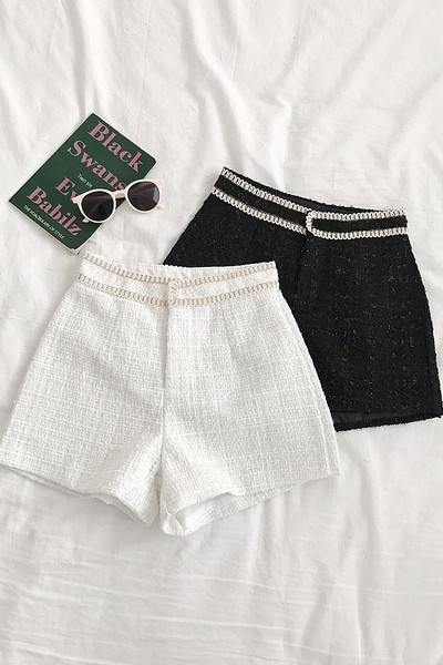 Stílusos női rövidnadrág magas derékkal és hímzéssel