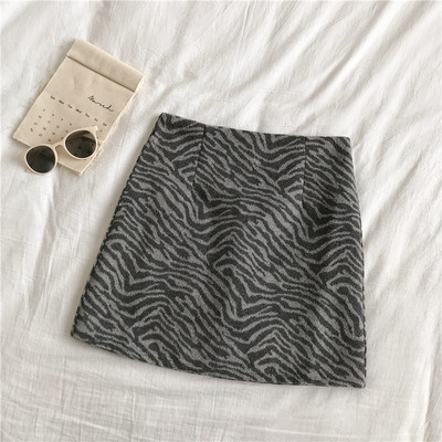 Modern női téli szoknya magas derékkal és állatmintával