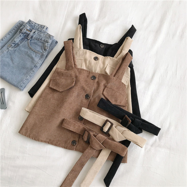 Modern női őszi-téli felső, gombokkal és derékövvel - két modell