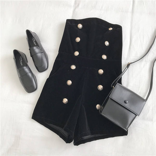 Női fekete bársony kombinék gombokkal és pántokkal