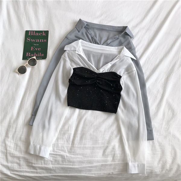 Modern női rövid ing klasszikus gallérral és fényes részecskékkel