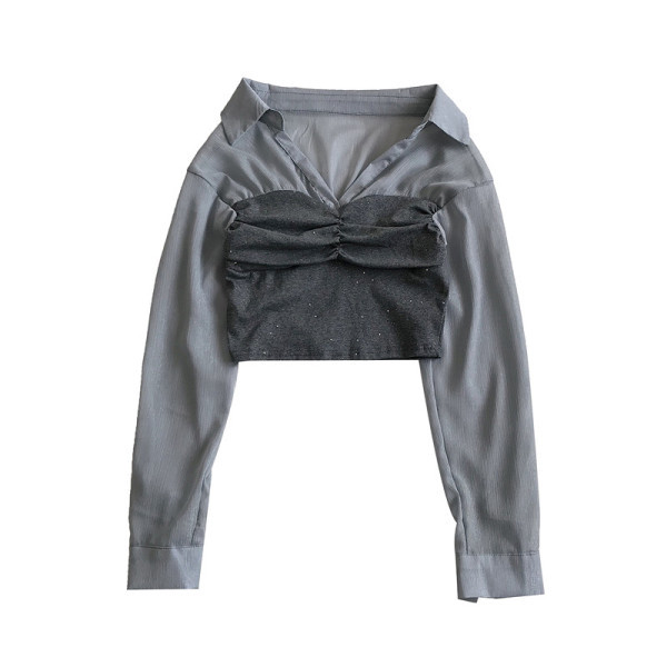 Modern női rövid ing klasszikus gallérral és fényes részecskékkel