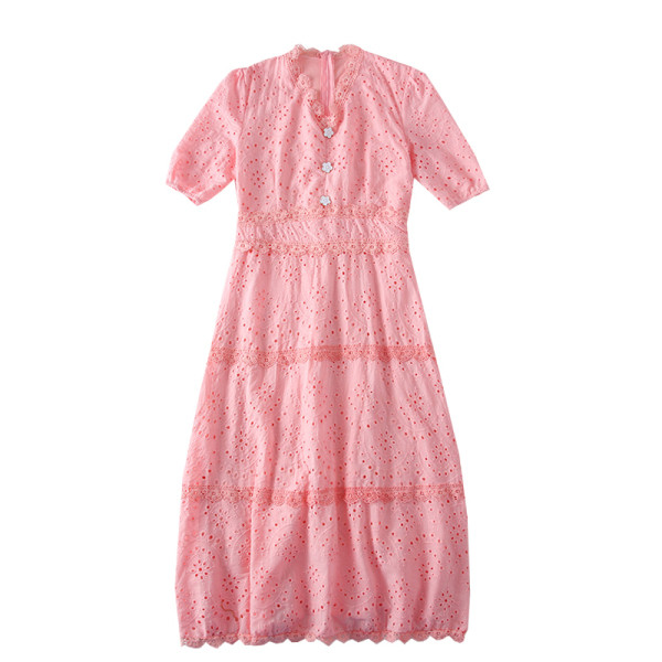 Modern női ruha spitz nyakkivágással és 3/4-es ujjakkal