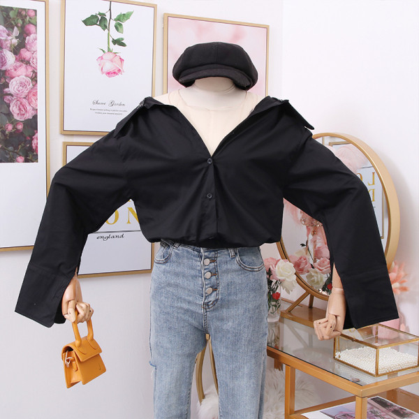 Női ing mély spitz nyakkivágással és széles ujjakkal