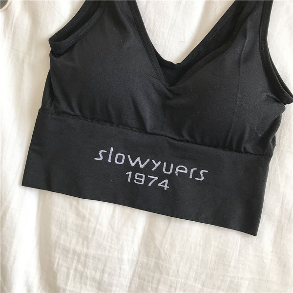 Női sportcipő V-nyakkal és széles pántokkal