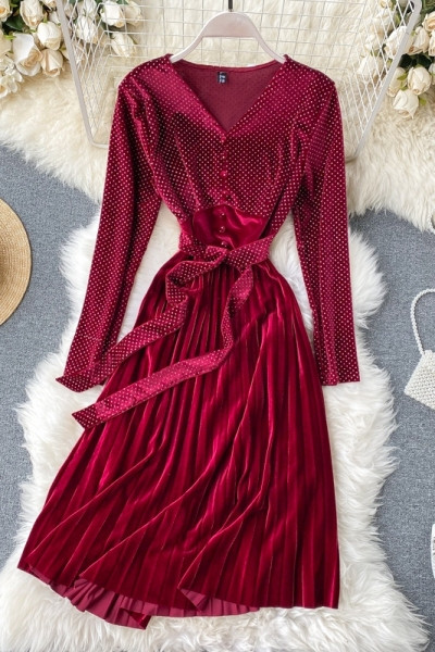 Stílusos női bársonyruha V-nyakú és hosszú ujjú