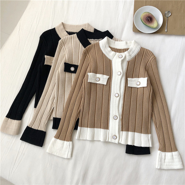 Modern női mellény gombokkal és ovális nyakkivágással