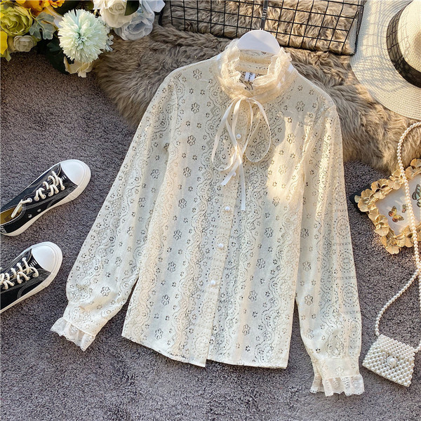 Modern női csipke ing szalaggal és csipkével