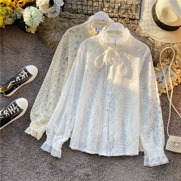 Modern női csipke ing szalaggal és csipkével
