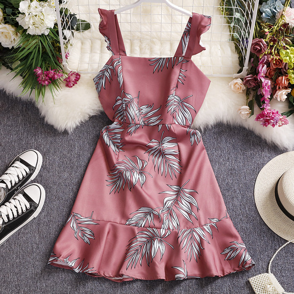 Aktuális női ruha szabású pántos modell