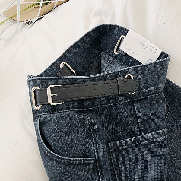 Modern női farmer magas derékkal és övvel