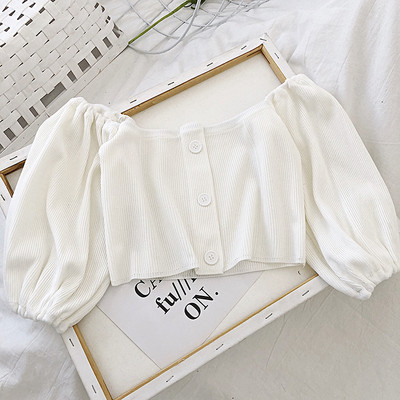 Rövid női blúz ejtett váll és 3/4 ujjú