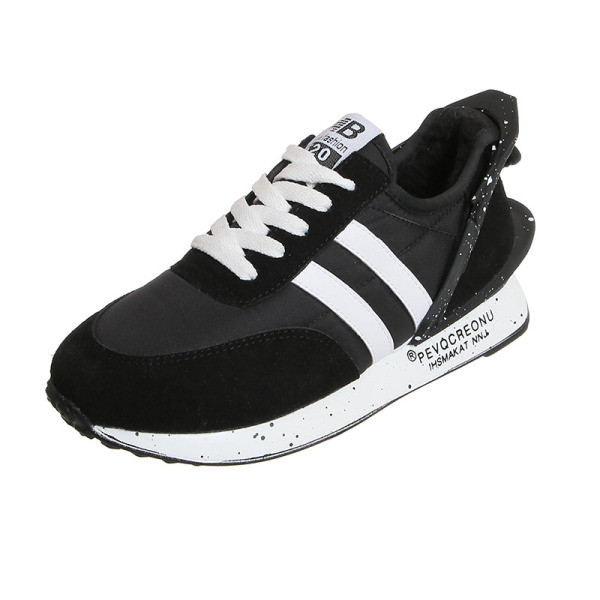 Női sport- és alkalmi tornacipő lapos talppal fekete és piros színben