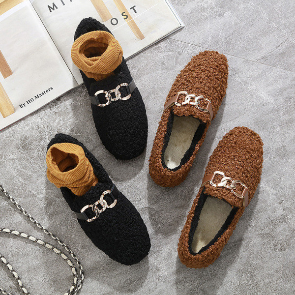 Női őszi-téli pehelycipő lapos talppal és fém elemmel fekete és barna színben