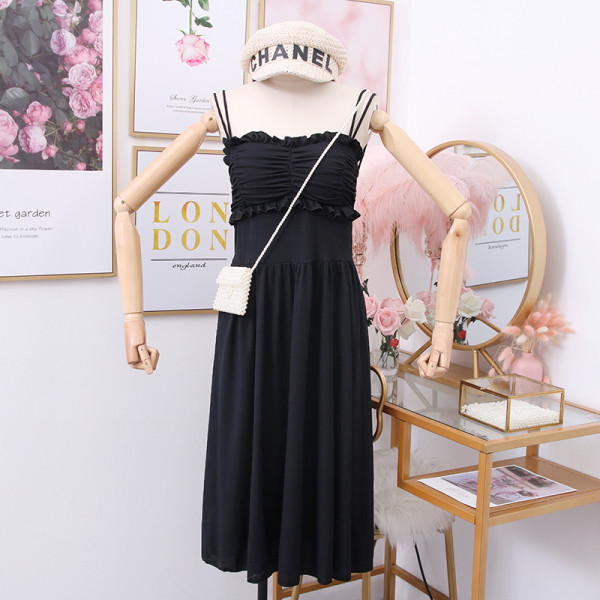 Modern női ruha pántokkal - vágott modell