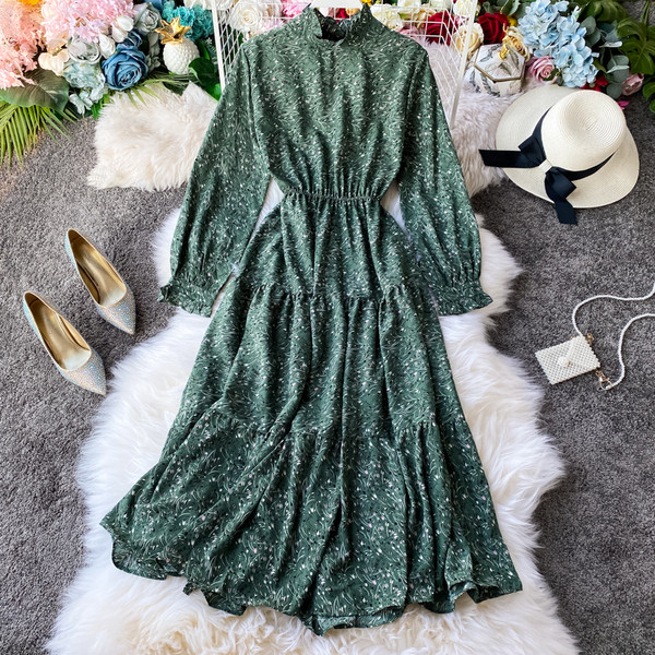 Moodne naiste šifoonist kleit kõrge krae ja elastse vöökohaga