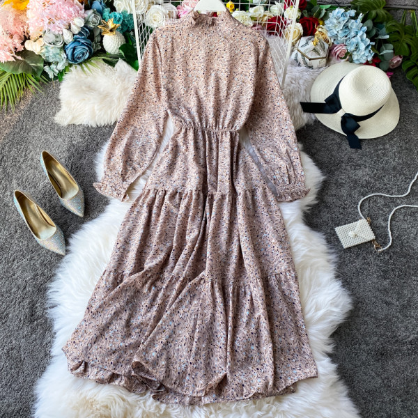 Moodne naiste šifoonist kleit kõrge krae ja elastse vöökohaga