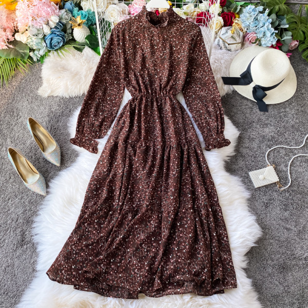 Moodne naiste šifoonist kleit kõrge krae ja elastse vöökohaga