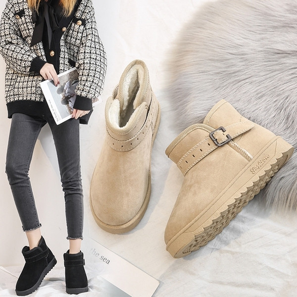 Őszi-téli női csizma puha béléssel, lapos talppal, fekete és bézs színben