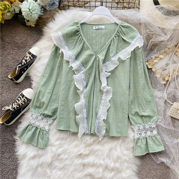 Modern női ing spitz nyakkivágással és csipkével - széles modell