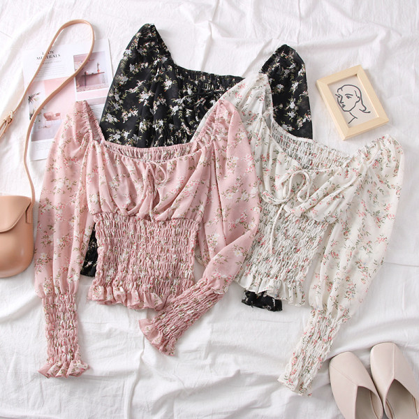 Női blúz csupasz váll, hosszú ujjú, virágos motívumokkal