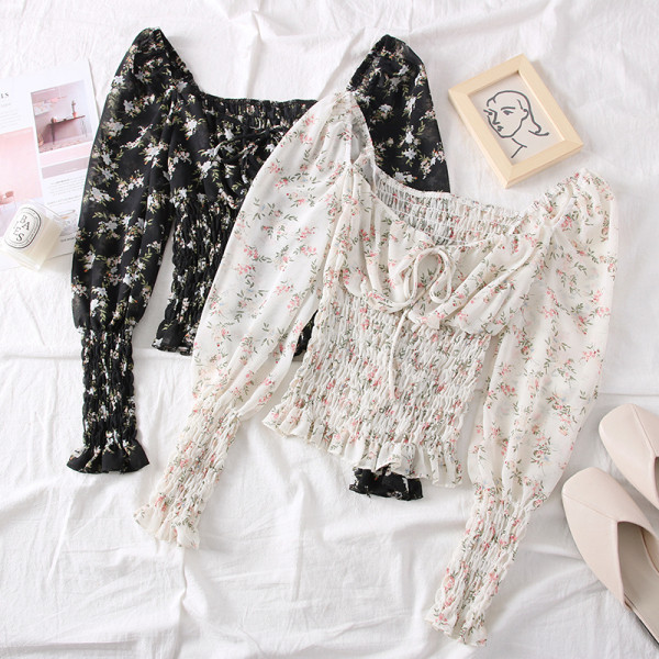 Női blúz csupasz váll, hosszú ujjú, virágos motívumokkal