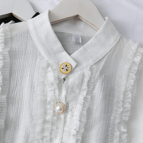 Modern női ing gombokkal és fürtökkel - széles modell