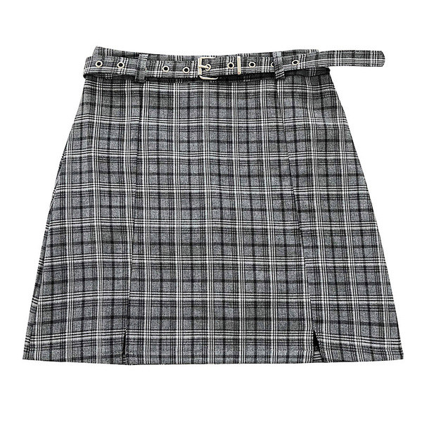 Kockás női rövid szoknya övvel és A-vonallal