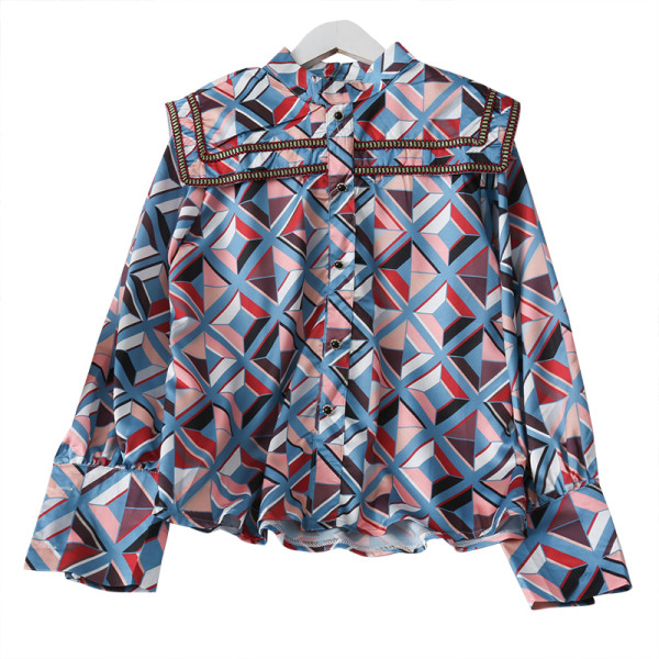 Lezser női ing gombokkal, színes mintával