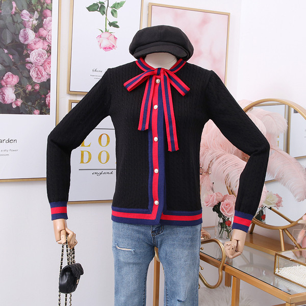 Modern női mellény szalaggal és hosszú ujjal