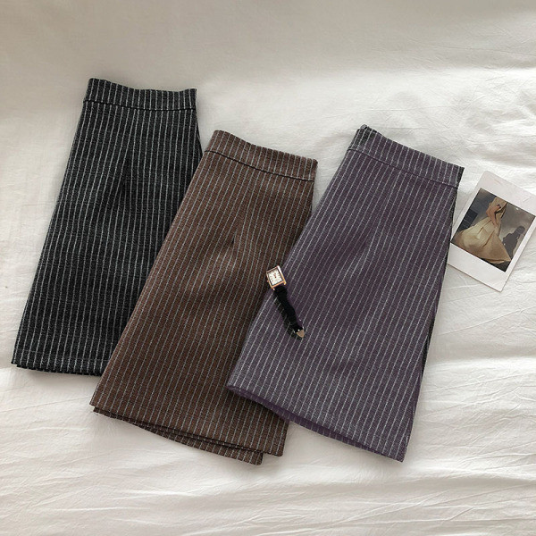 Modern női szoknya magas derékkal, A-vonallal