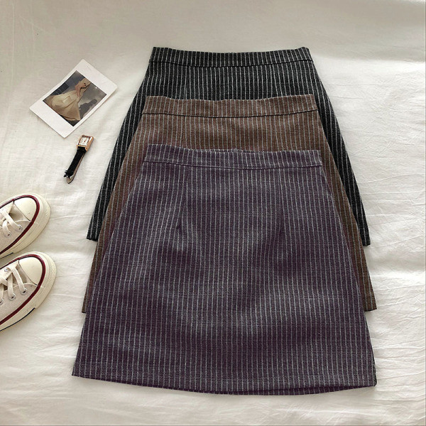 Modern női szoknya magas derékkal, A-vonallal