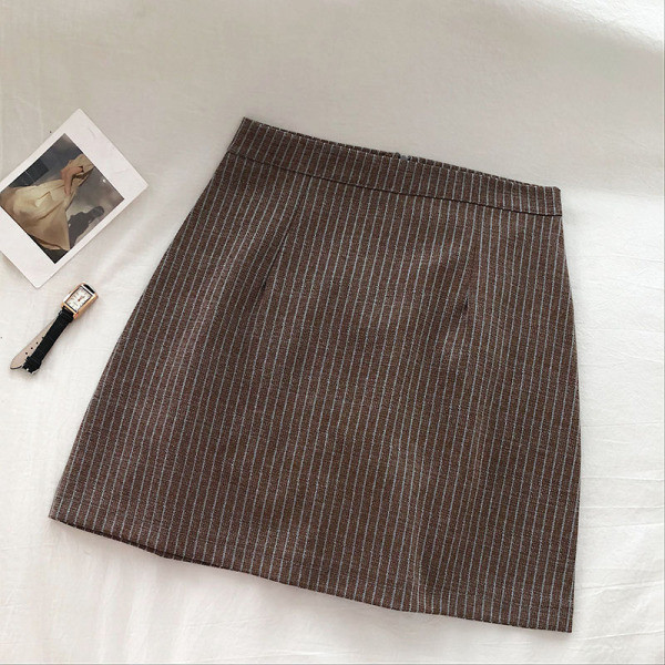 Modern női szoknya magas derékkal, A-vonallal