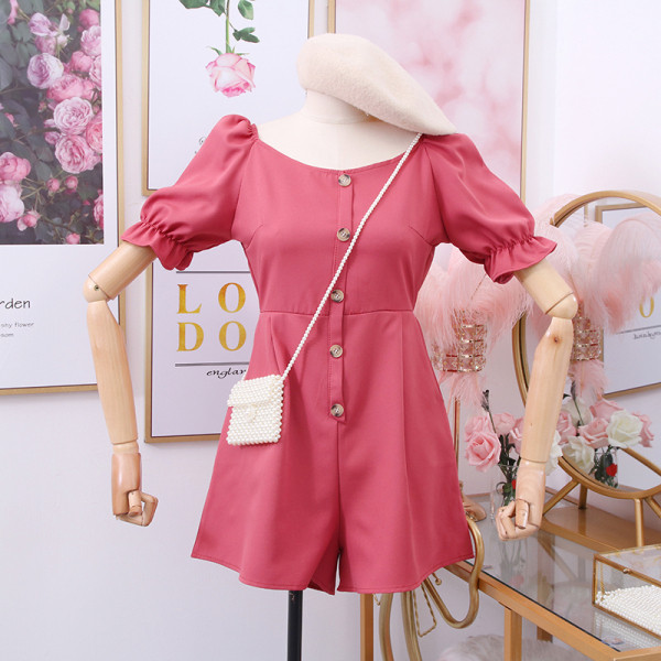 Moodsad nööpide ja lühikeste varrukatega naiste kombinesoonid