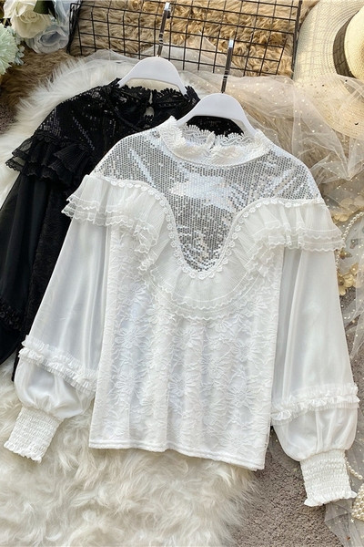 Modern női ing magas gallérral és csipkével