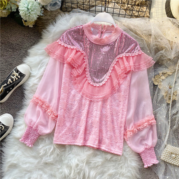 Modern női ing magas gallérral és csipkével