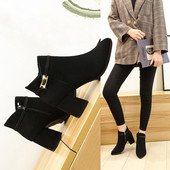 Modern női csizma vastag sarokkal, öko velúrból és cipzárral