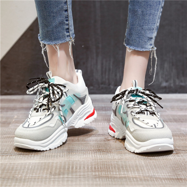 Aktuális női tavaszi-őszi tornacipő durva talppal, színes nyakkendőkkel