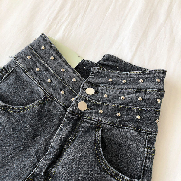 Aktuális női farmer Karcsú modell magas derékkal és zsebekkel