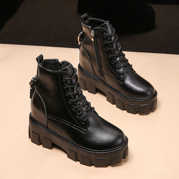 Eko bőrből készült alkalmi női csizma durva talppal és fűzővel