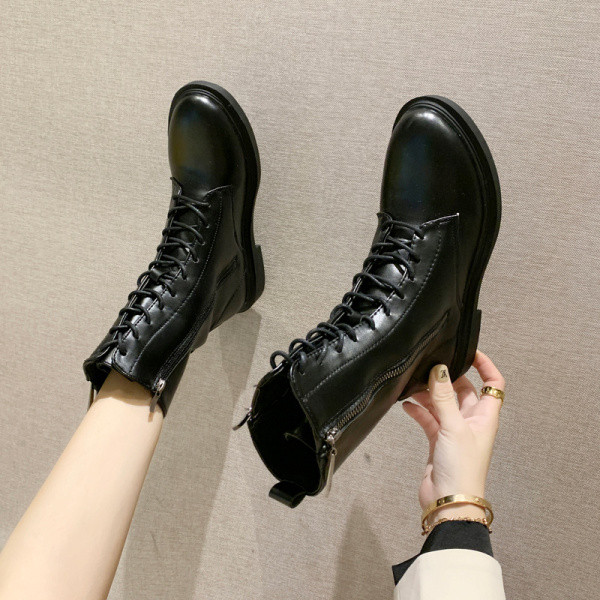 Női téli csizma ekobőr fűzővel és cipzárral fekete színben