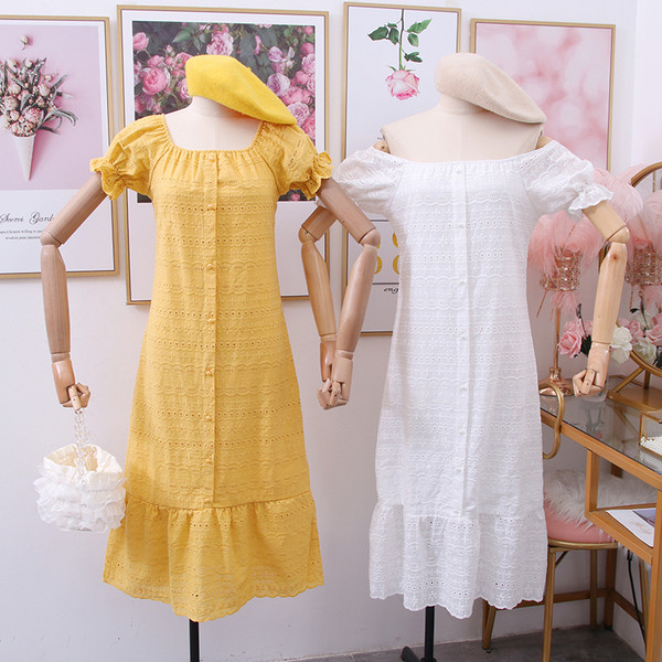 Modern női ruha rövid ujjú, szögletes nyakkivágással