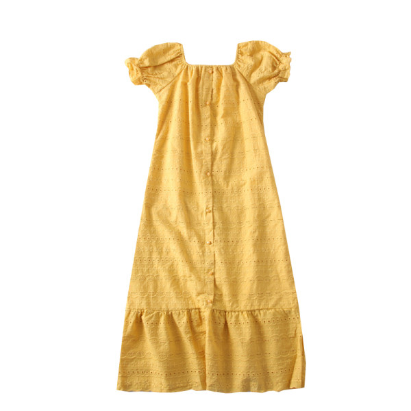 Modern női ruha rövid ujjú, szögletes nyakkivágással