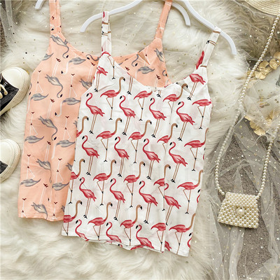 Napi női felső vékony pánttal és flamingófelvitellel