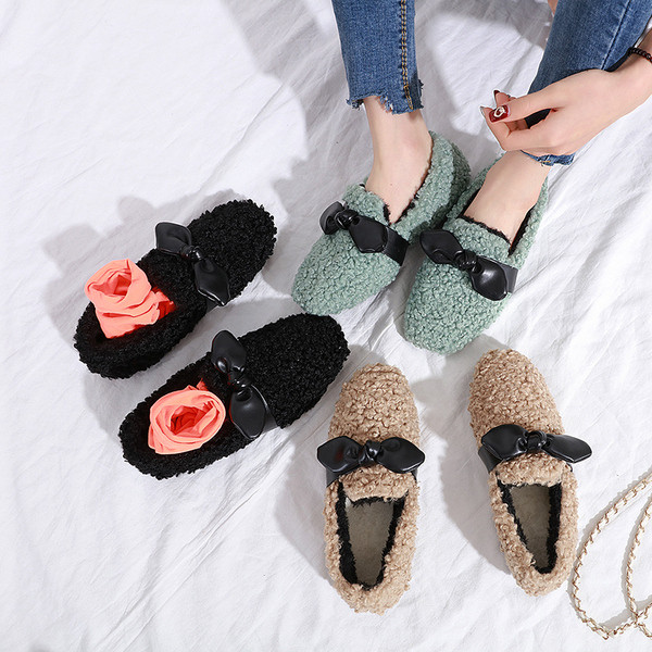 Női pehely alkalmi cipő bőr szalaggal, lapos talppal