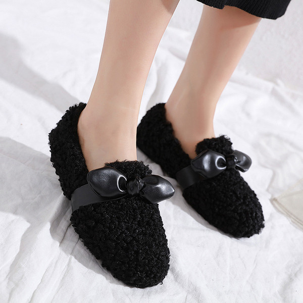 Női pehely alkalmi cipő bőr szalaggal, lapos talppal