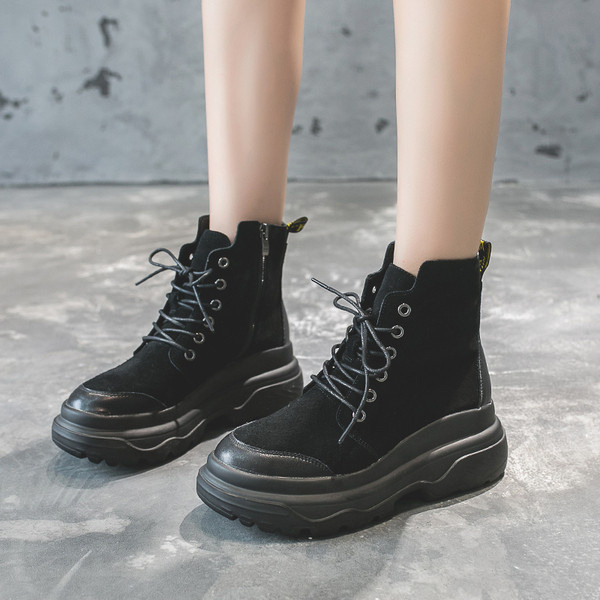 Női alkalmi téli csizma lapos talppal eko bőrből és öko velúrból fekete színben