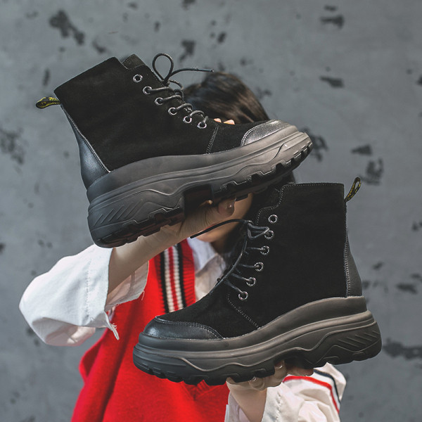 Női alkalmi téli csizma lapos talppal eko bőrből és öko velúrból fekete színben