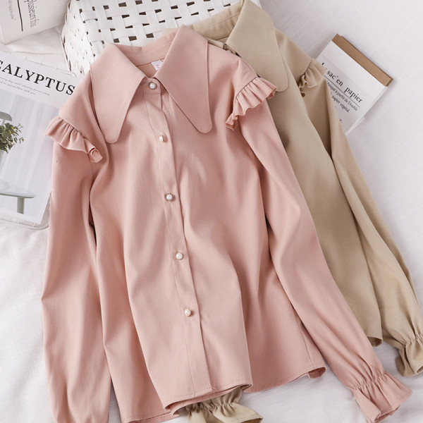 Modern női ing klasszikus gallérral és fürtökkel